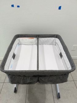 Twin bassinet