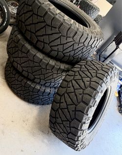 35x12.5R18 - Nitto Ridge Grapplers - Set of 4
