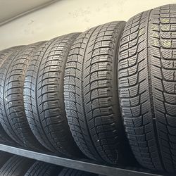 SET OF TIRE 205 60 16 Michelin 85% LIFE