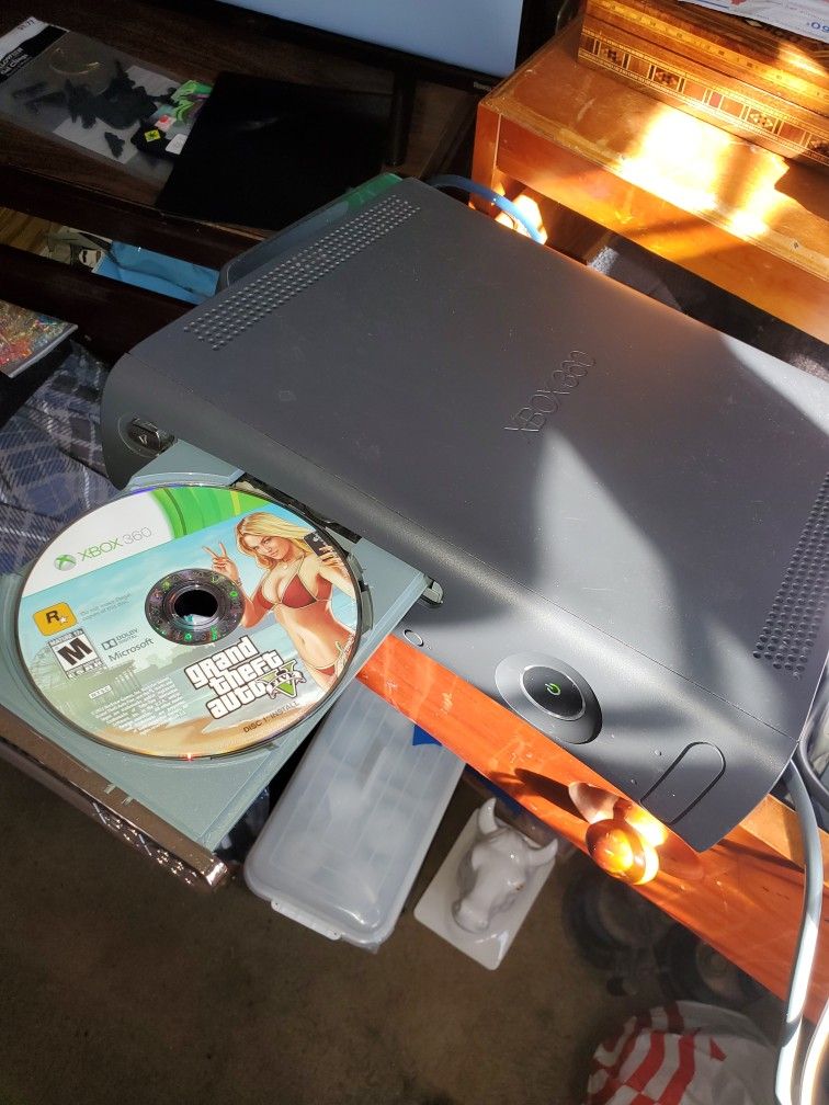 Xbox 360 & Gta Game &120gb No Controller