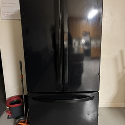 LG Refrigerator Color Black 