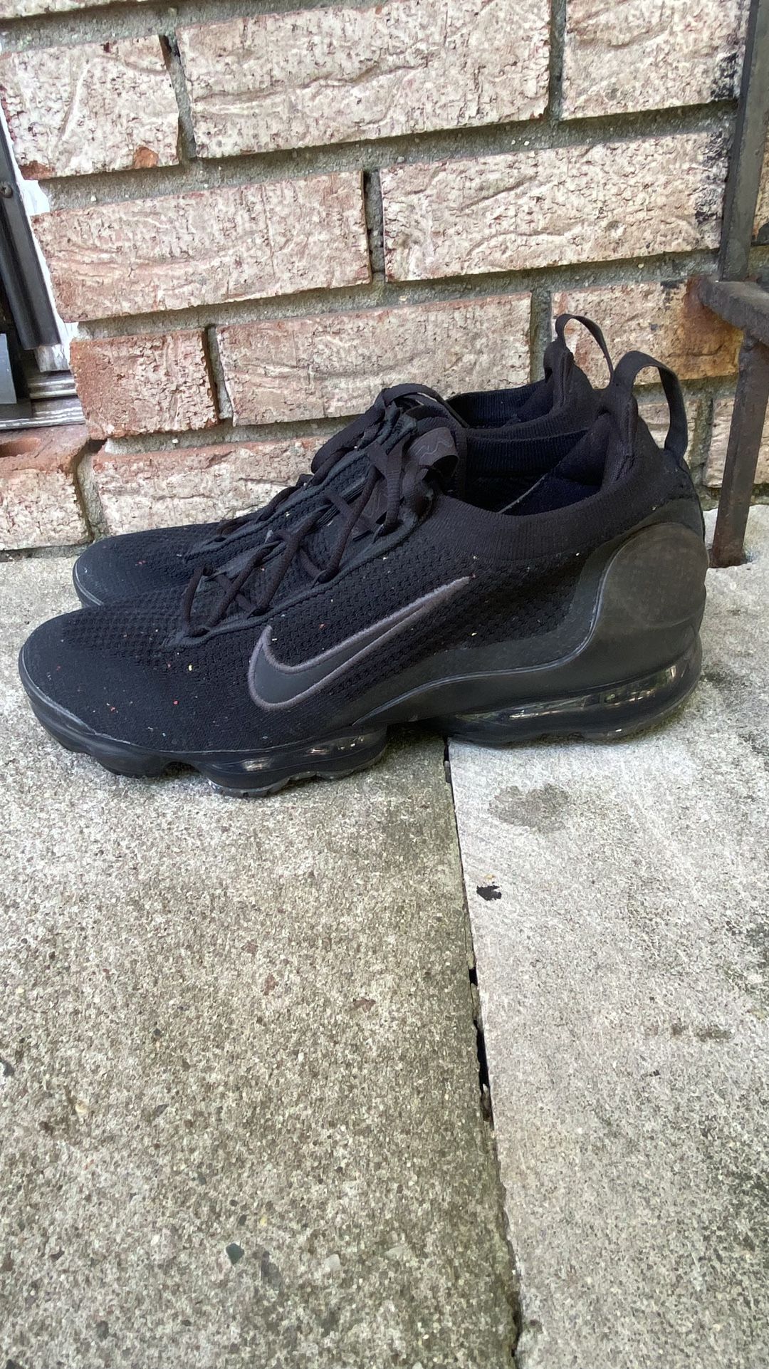 Nike Air Vapormax 2021 Flyknit Triple Black Womens Sz 11 Men's 9