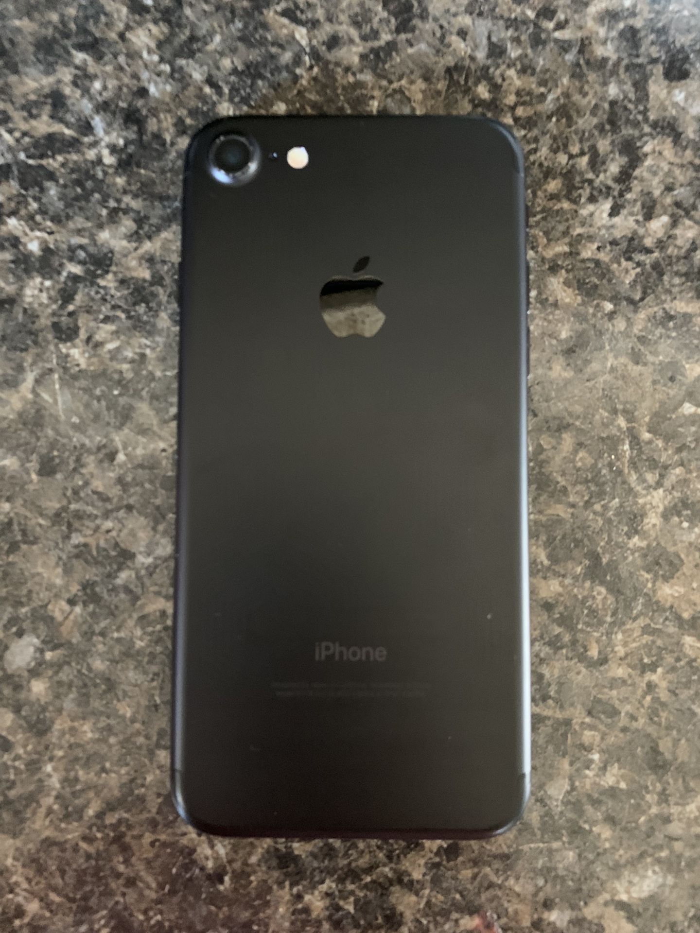 AT&T Apple iPhone 7 32 GB black