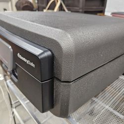 SentrySafe Home Use Safe Model R4132 w/Key