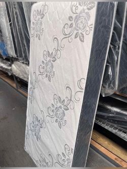 Twin size mattress / Colchon individual