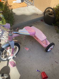 Radio flyer pink toddler tricycle