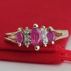 ❤️10k Size 6 Beautiful Solid Yellow Gold Ruby and Genuine Diamond Tiara Ring!/ Anillo de Oro con Rubíes y Diamantes!👌🎁Post Tags: 10k 14k