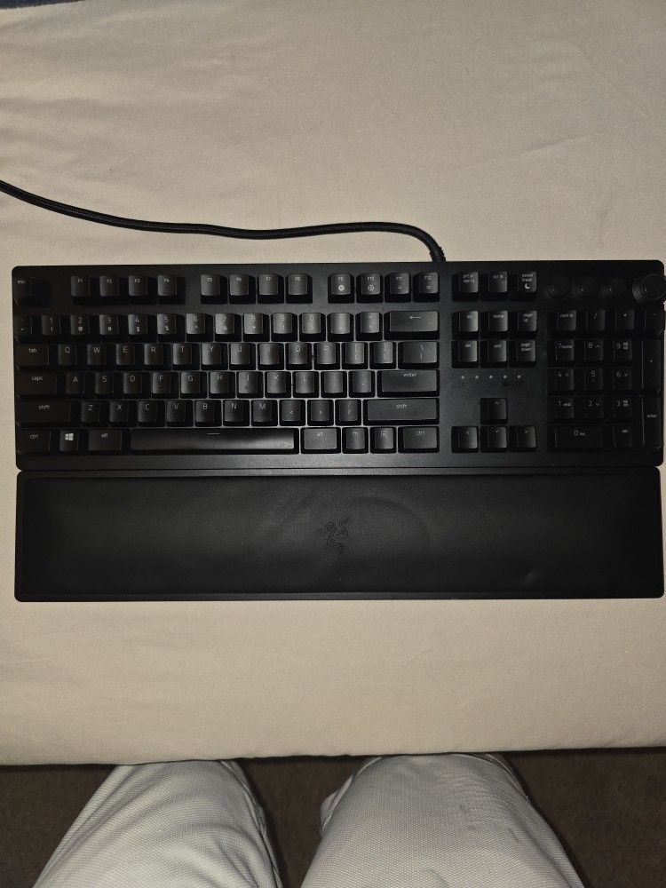 Razer Huntsman Elite - Black W/ Cherry Red