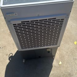its in very good condition cooling fan new