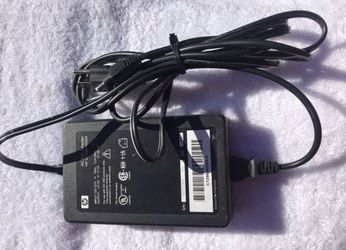 HP C7296-6024 AC Adapter