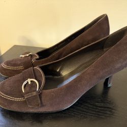 Stuart Weizman Brown Suede w/ Buckle Kitten Heels - Women's Size 8