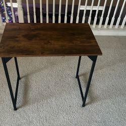 Spruce Wood Desk