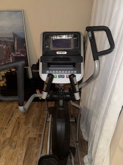 Spirit XE295 Elliptical Trainer