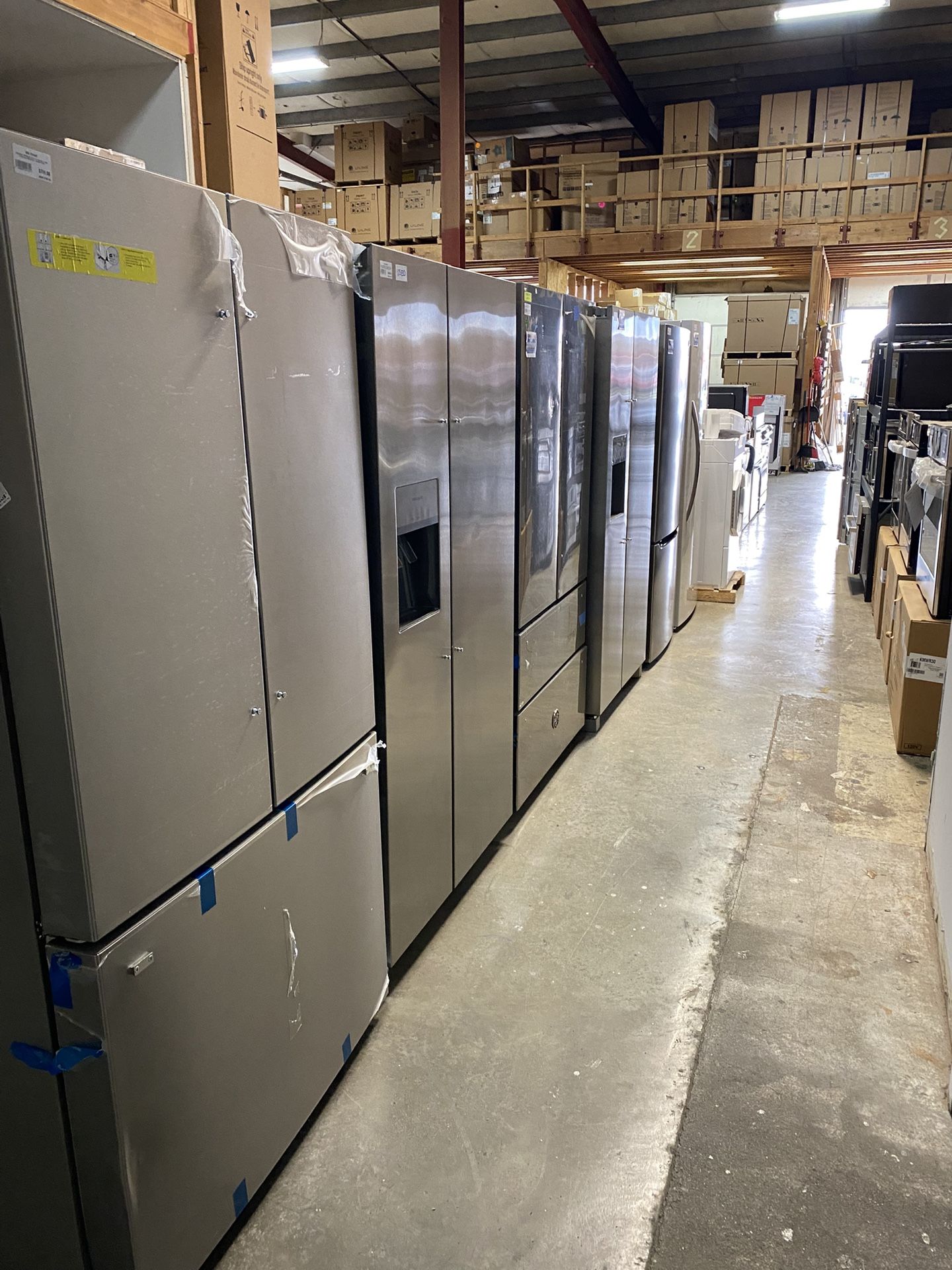 Huge scratch/dent warehouse sale!!! Most major brands Full factory warranties. 25-75% off retail