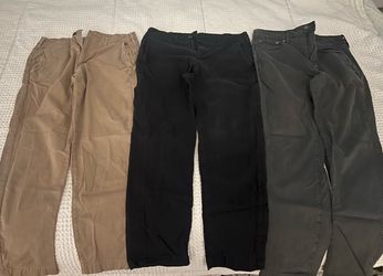 Three Pairs Lot American Eagle Outfitters Men’s Khaki Pants 31x30