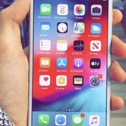 Factory unlocked apple iphone 7 plus, store warranty 