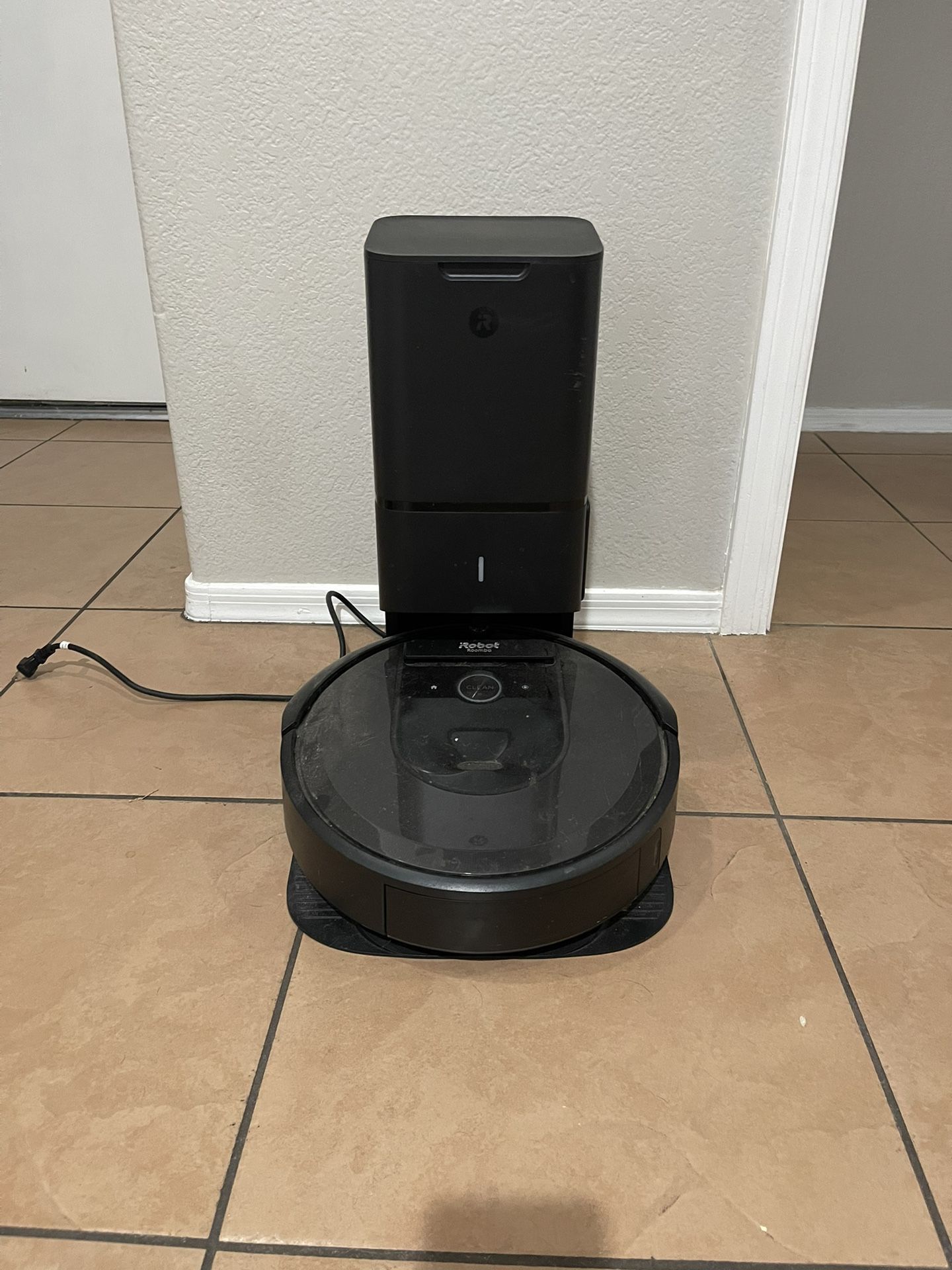 Roomba iRobot Vacuum i7