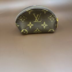5312-CTT New Lined Monogramed PU Leather Zipper Close 4.5” X 3” Cosmetic Pouch