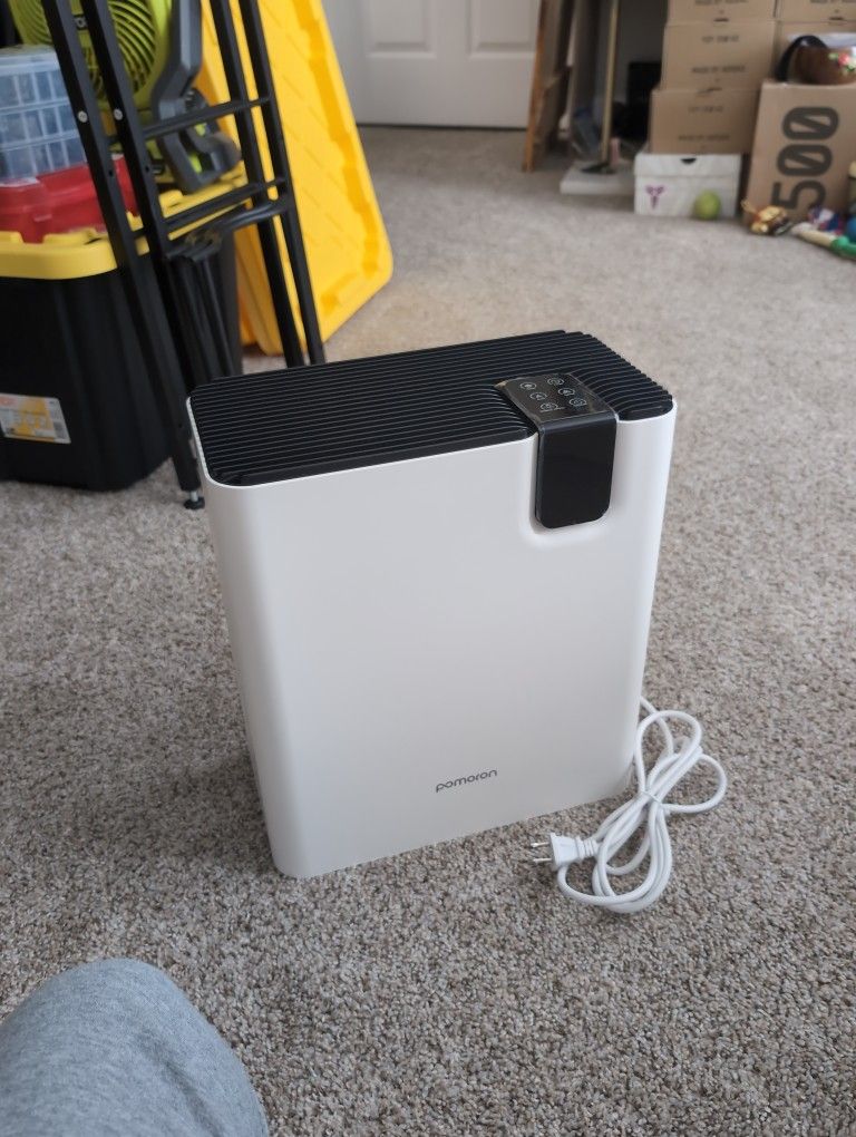 BARELY USED Air Purifier
