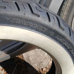 Harley Davidson Rear Tire MU85B16