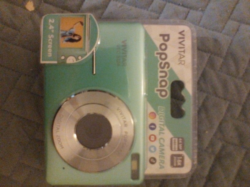 $35 OB0 MAKE OFFER POP SNAP DIGITAL CAMERA