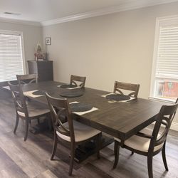 Adjustable Dining Table