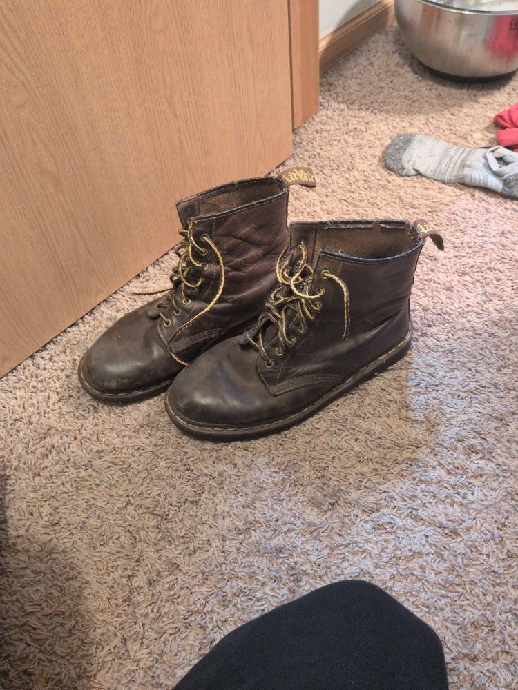 Old school Doc Martin Airwair