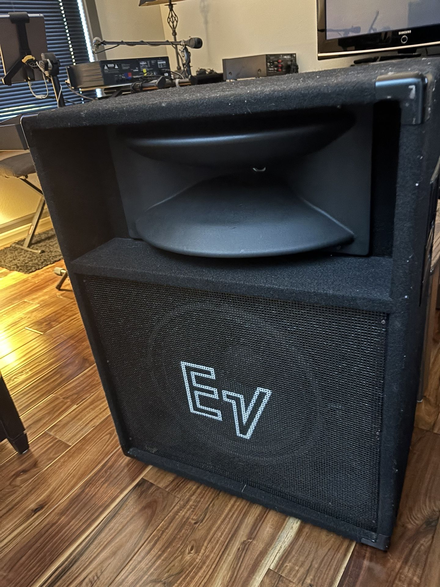 ELECTRO- VOICE EV-SH1512 ER SPEAKERS