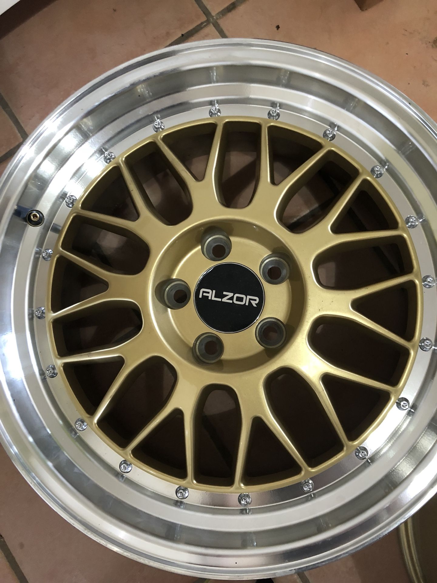 18” Alzor Wheels 5x112 Gold