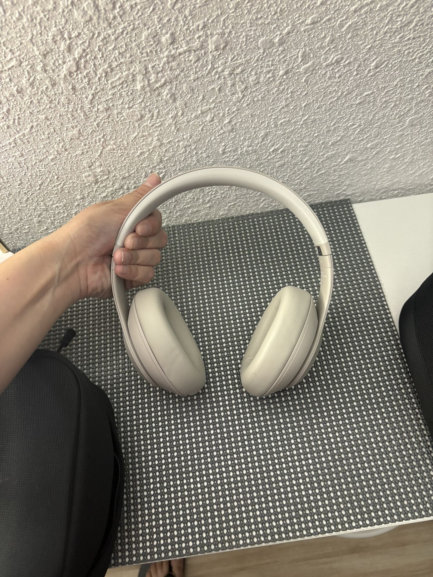 Beats Solo