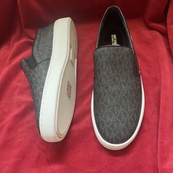 Michael Kors Shoes NEW (9.5)