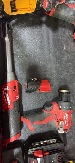 Milwaukee M12