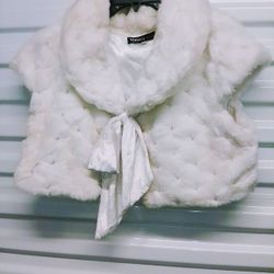 NEW! With Tags Women's White Faux Fur Vest with Velvet Bow Tie Size Large 
