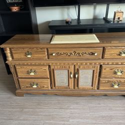 6 Piece Antique Bedroom Set