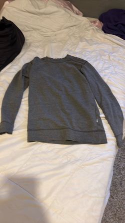 Small north face shirt