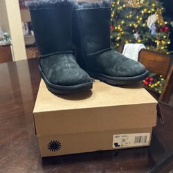 K Bailey Bow Black Ugg Boots