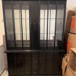 BROYHILL FURNITURE BLACK CHINA CABINET 