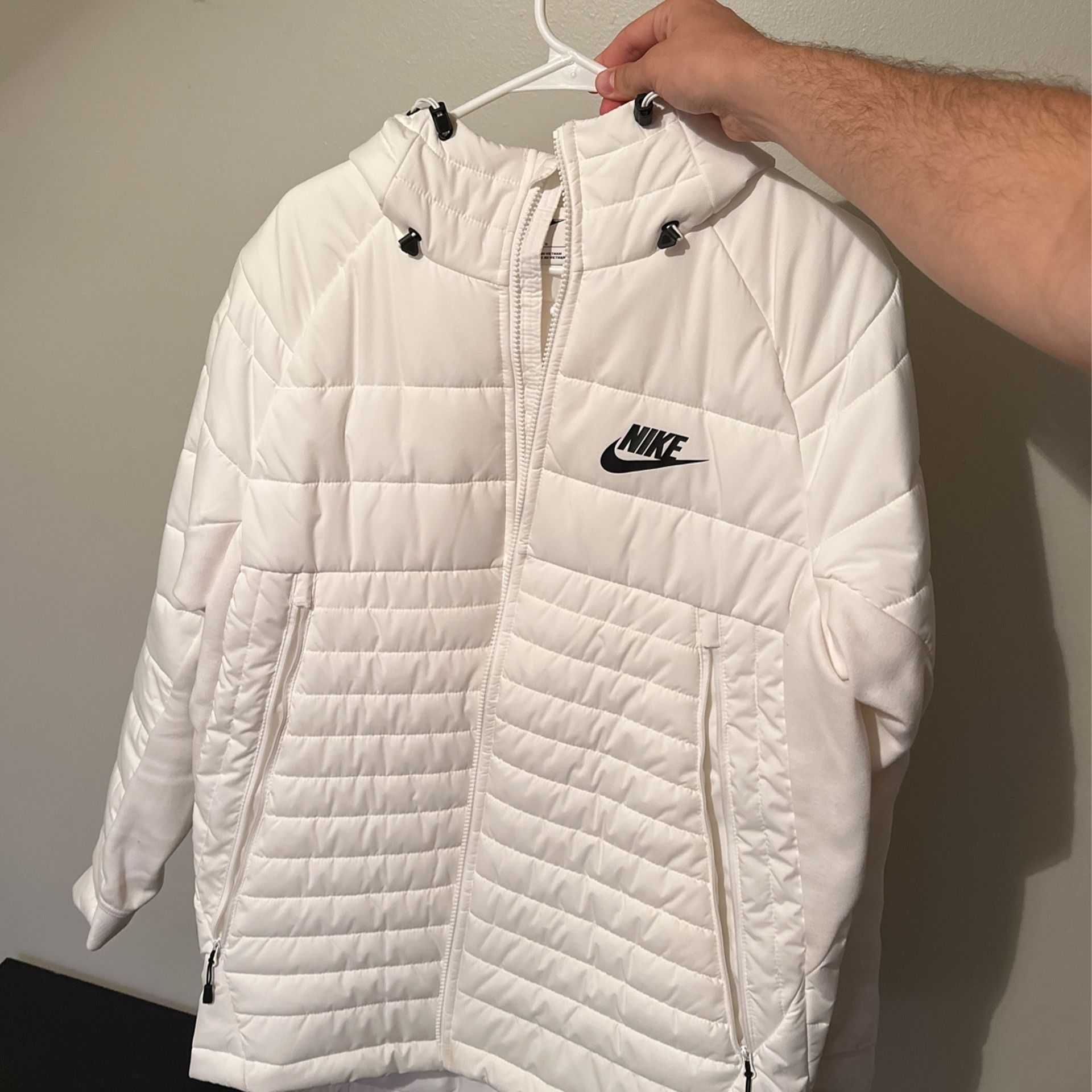 Lrg. White Nike Winter Coat