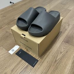 Yeezy Slides 