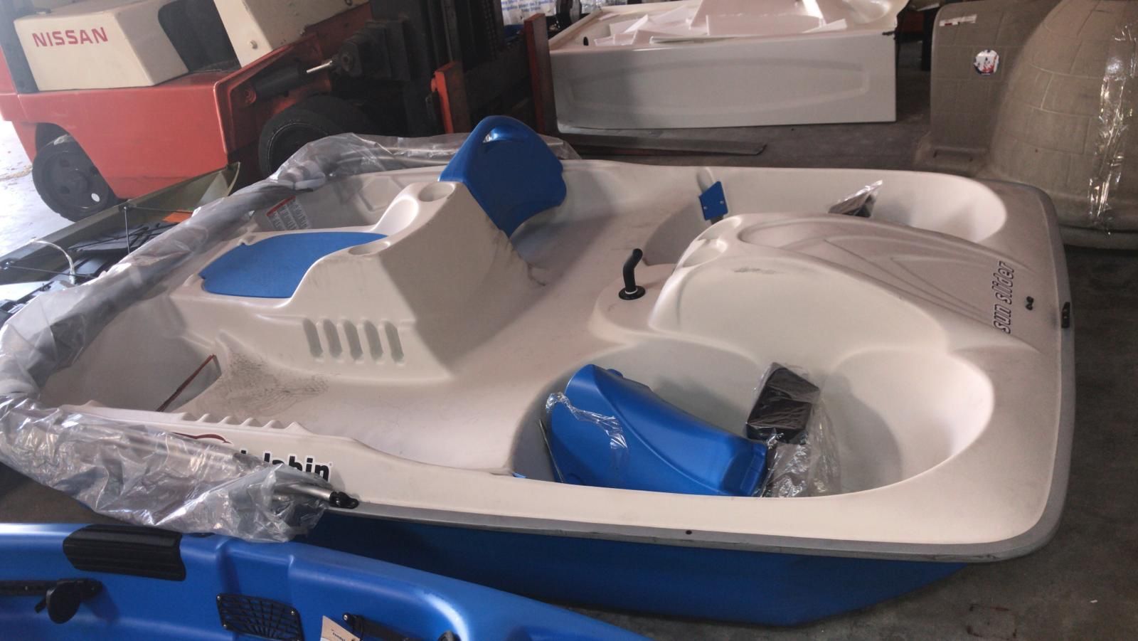 Title: Sun Dolphin 5 Seat Sun Slider Pedal Boat with Canopy, Blue (SHIPPING DAMAGE SEE THE PICTURES)