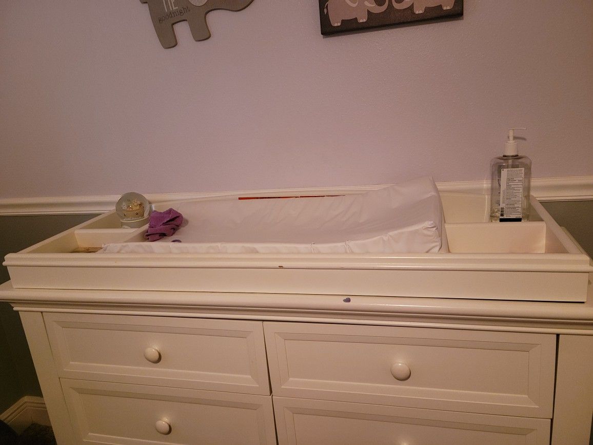 Changing Table Topper With Mat And 3 Covers