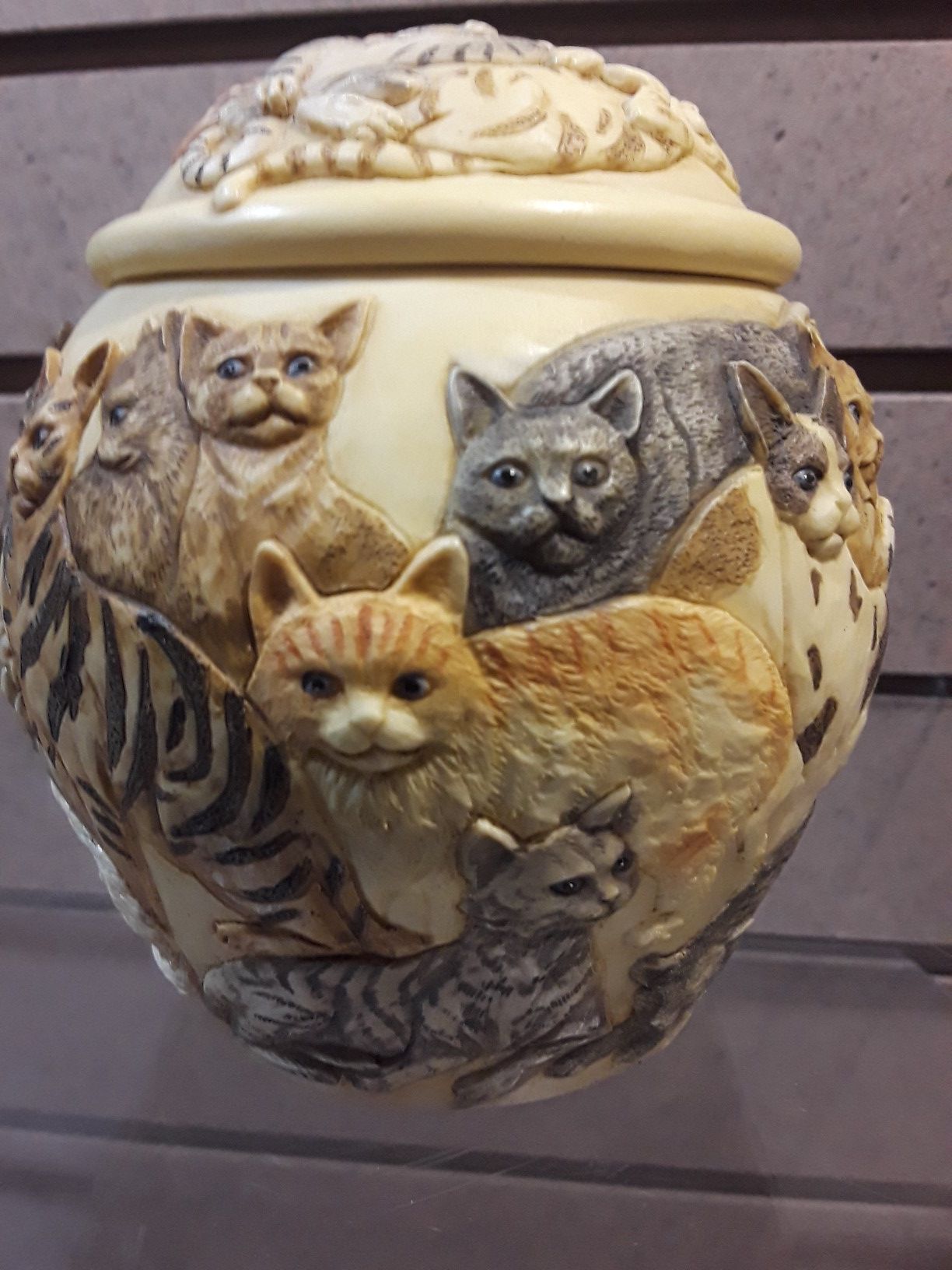 Cat resin