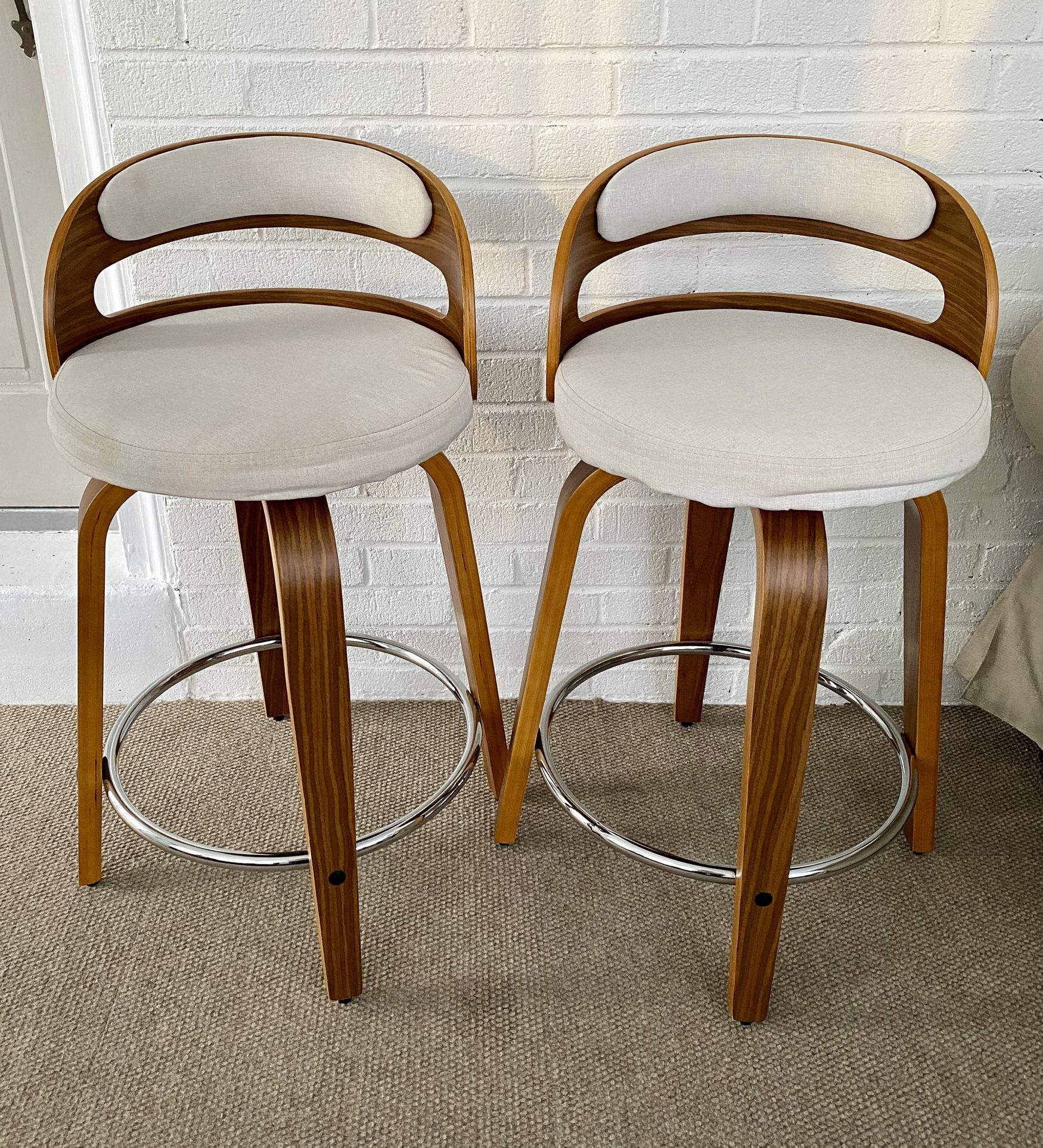 Modern Upholstered Ivory Swivel Counter Height Bar Stools