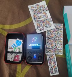 Handheld Game Console