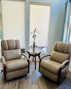 2 La-Z-boy Rocking/Swivel Recliner Chairs