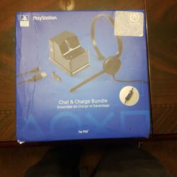 PS4 Chat & Charge Bundle 