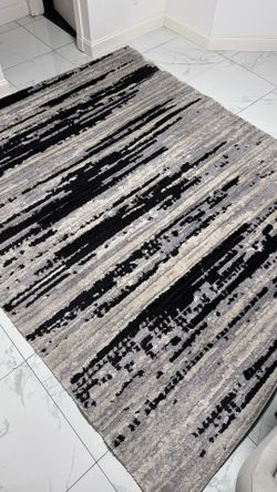 Nourison Area Rug! 7’x9’, 94” x 118” Gray,Blue & Black Colors 