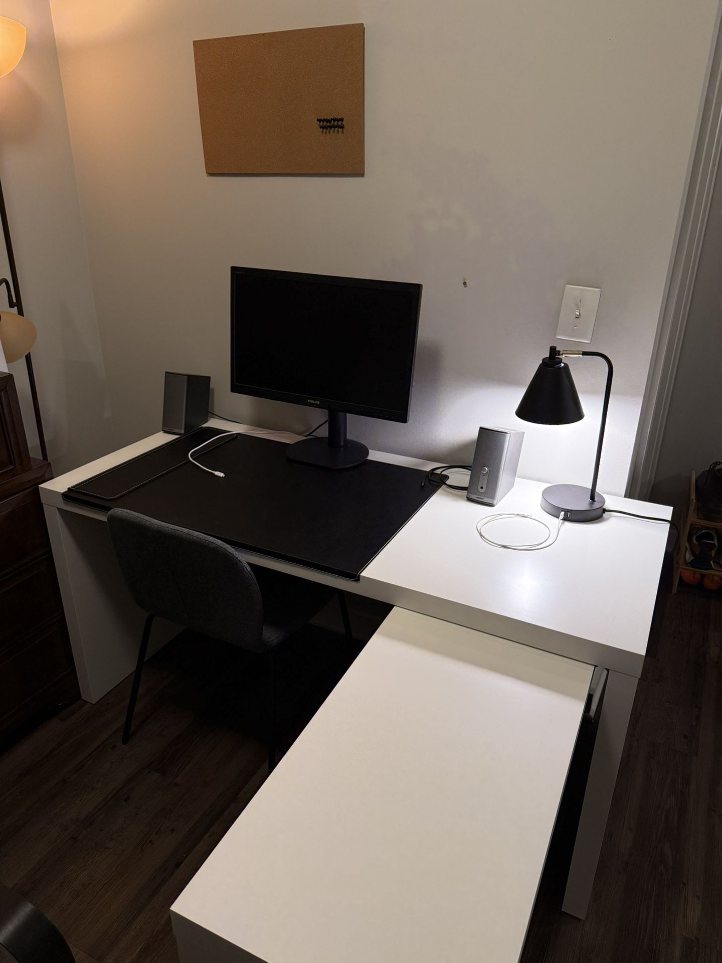 Desk Set