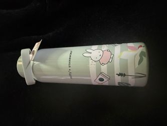 Starbucks Miffy  cup