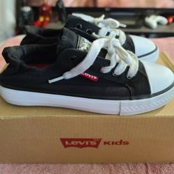 Levi's Girls  shoes sz 1